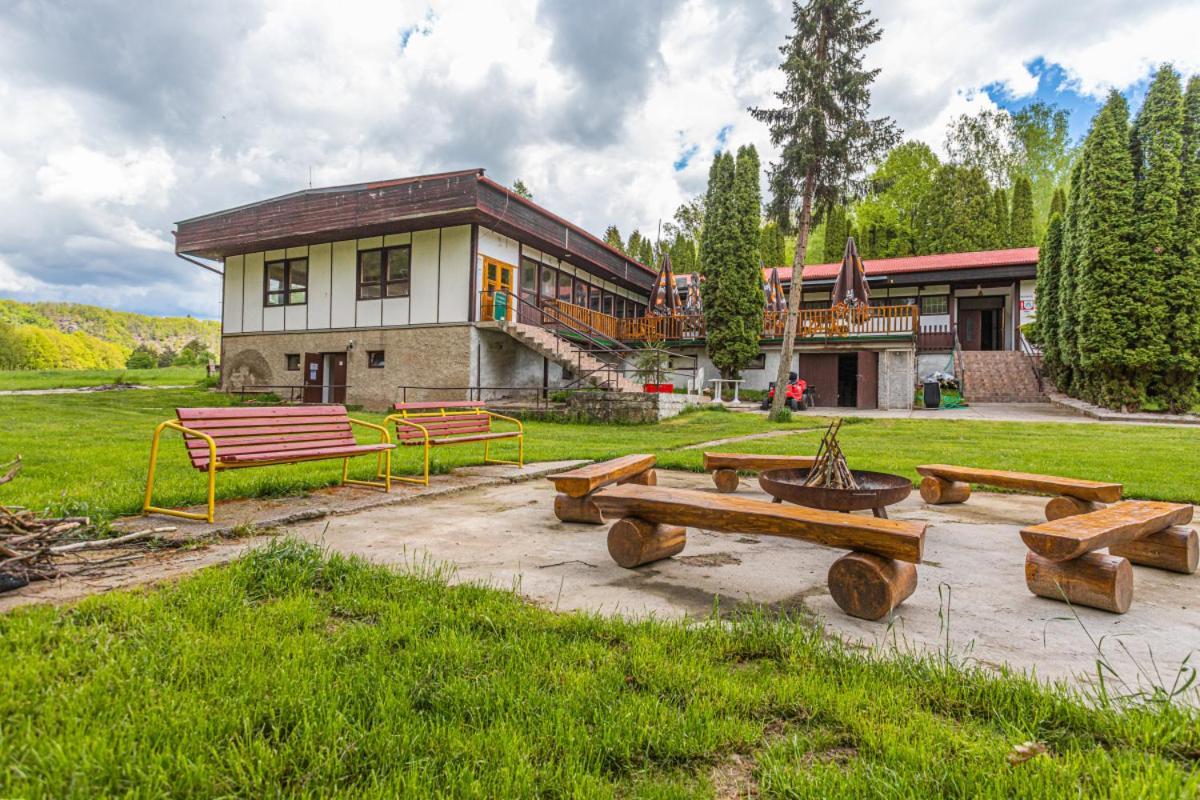 Kemp Andelska Laguna Slapy Nalzovice ภายนอก รูปภาพ